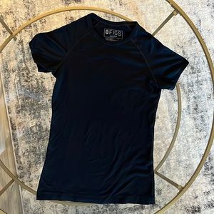 FIGS Scrubs XS seamless top